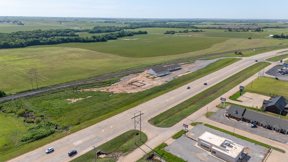 2305 S Main St, Kingfisher, OK à vendre - Aérien – Image 3 sur 9