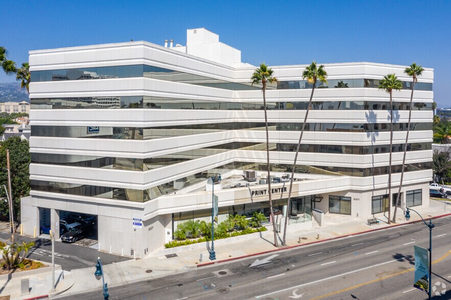 9301 Wilshire Blvd, Beverly Hills, CA à louer - Photo de l’immeuble – Image 3 sur 11