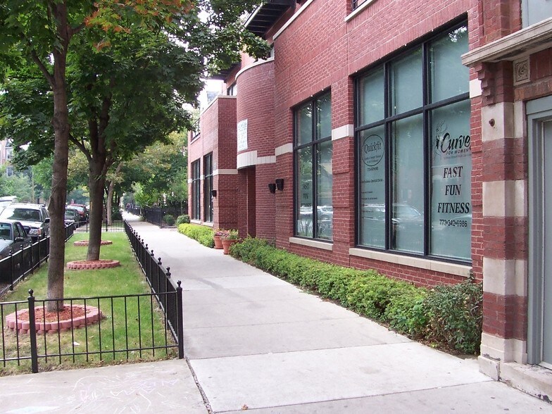 2010 W Pierce St, Chicago, IL à vendre - Photo de l’immeuble – Image 2 sur 15