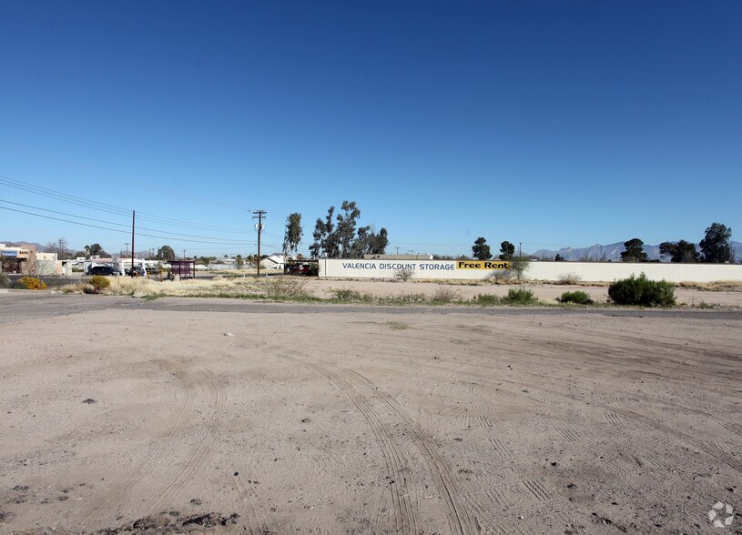 51 E Valencia Rd, Tucson, AZ à louer - Photo principale – Image 1 sur 4