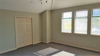 1339 Pearl St, Napa, CA à louer Photo intérieure– Image 2 sur 7