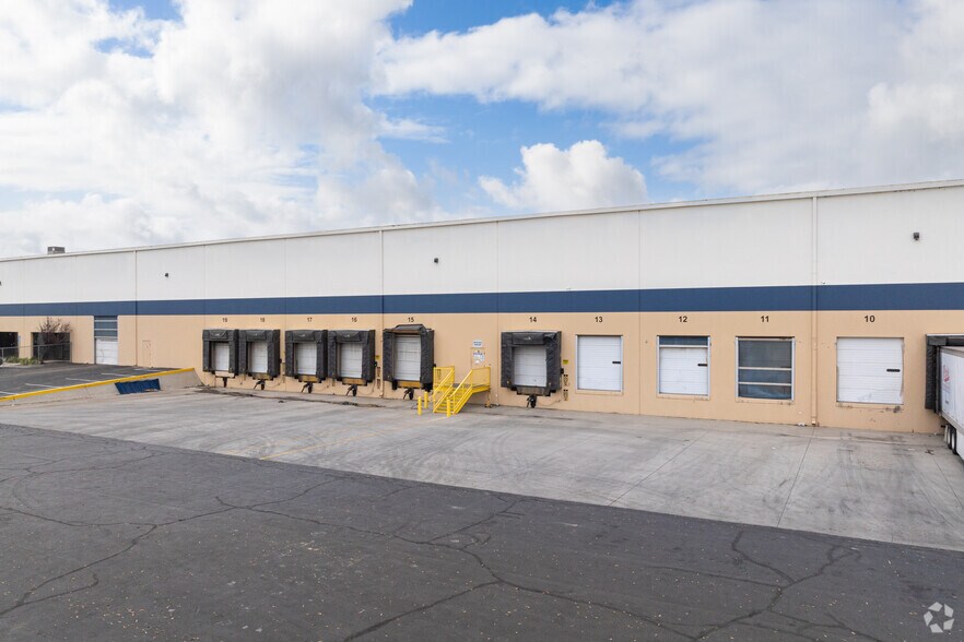480 E North Ave, Fresno, CA à louer - Photo de l’immeuble – Image 3 sur 3