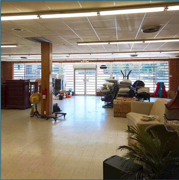 305 W Harden St, Graham, NC à vendre - Photo de l’immeuble – Image 2 sur 6