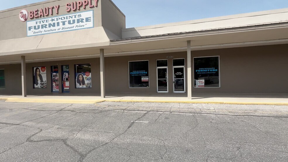 4628 University Blvd E, Tuscaloosa, AL à louer - Vidéo sur l’annonce professionnelle – Image 2 sur 19