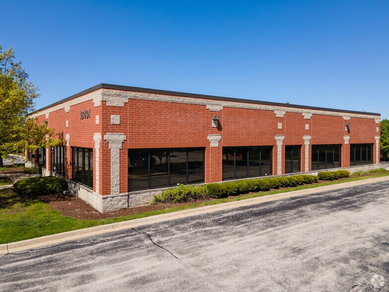18401 Maple Creek Dr, Tinley Park, IL à vendre - Photo de l’immeuble – Image 3 sur 28