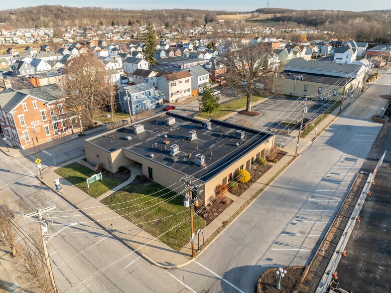 600 Ligonier St, Latrobe, PA à vendre - Aérien – Image 2 sur 44