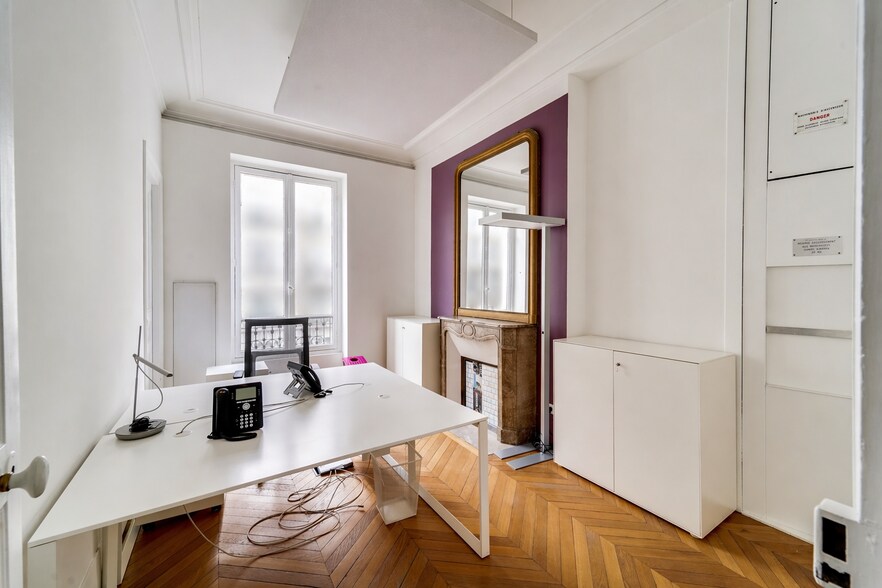 Bureau dans Paris à vendre - Photo de l’immeuble – Image 2 sur 4
