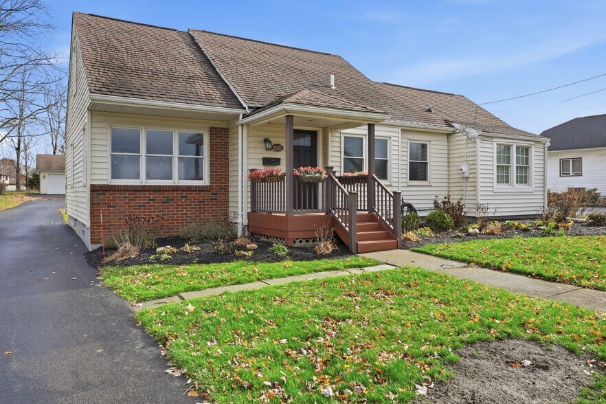 3925 N Buffalo St, Orchard Park, NY à vendre - Photo de l’immeuble – Image 3 sur 44