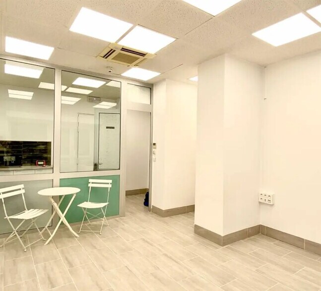 Local commercial dans Paris à louer - Photo intérieure – Image 3 sur 3