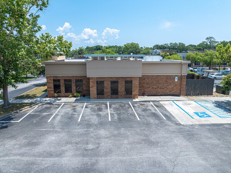 935 Chuck Dawley Blvd, Mount Pleasant, SC à louer - Photo de l’immeuble – Image 2 sur 34