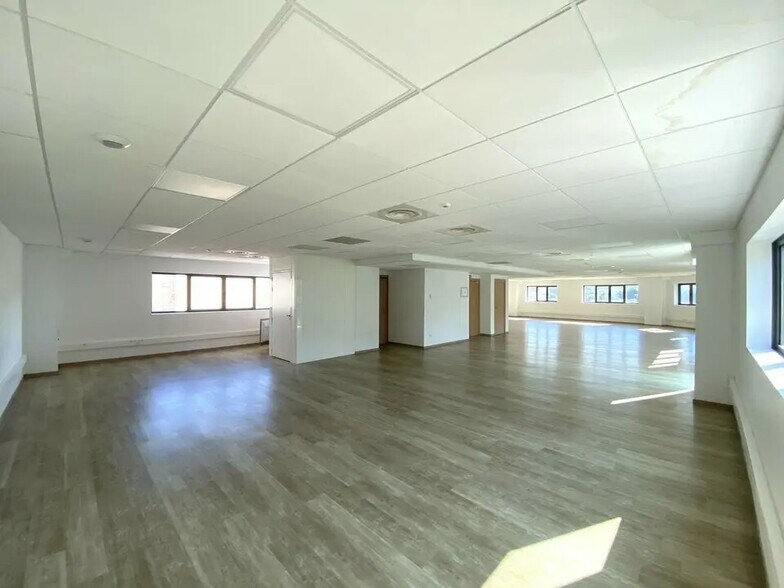 Bureau dans Nice à louer - Photo de l’immeuble – Image 2 sur 6