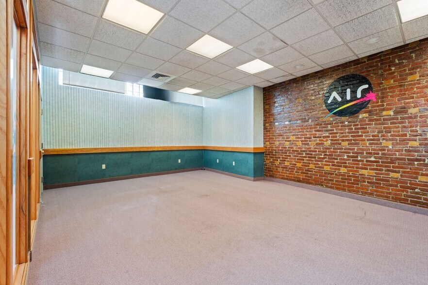 80 Sagamore st, Quincy, MA à louer - Photo de l’immeuble – Image 3 sur 12