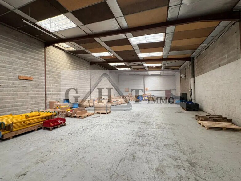 Industriel/Logistique dans Vaux-le-Pénil à louer - Photo de l’immeuble – Image 2 sur 8