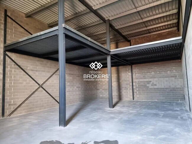 Plus de détails pour Industriel/Logistique à vendre
