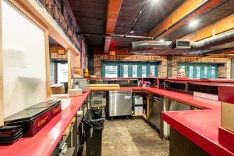 260 1st Ave S, Saint Petersburg, FL à louer Photo intérieure– Image 2 sur 19