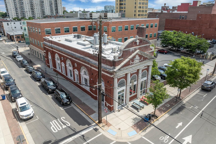 649 Mattison Ave, Asbury Park, NJ à louer - Photo de l’immeuble – Image 3 sur 9