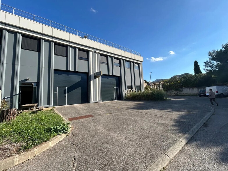 Impasse Paradou, Marseille à louer - Photo de l’immeuble – Image 2 sur 16