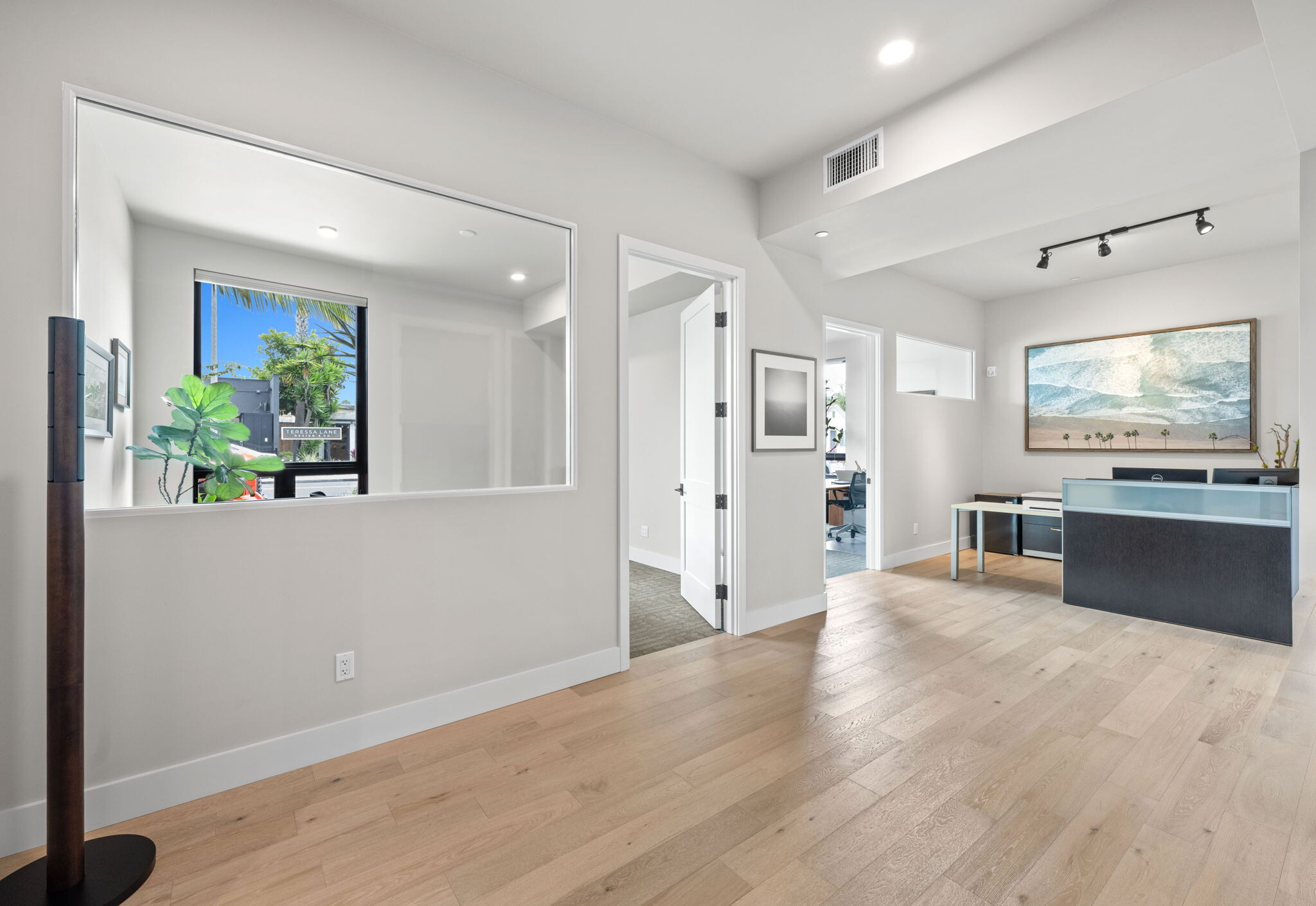 2677 State St, Carlsbad, CA à louer Photo de l’immeuble– Image 1 sur 13