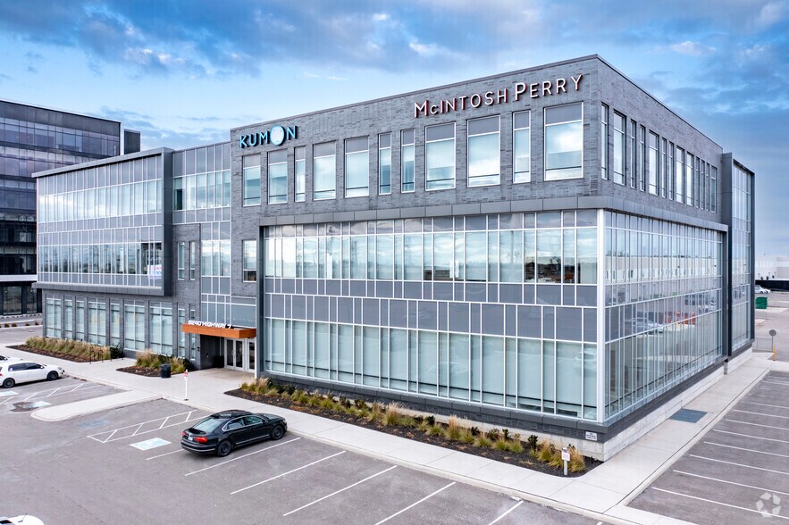 6240 Highway 7, Vaughan, ON à louer - Photo de l’immeuble – Image 1 sur 5