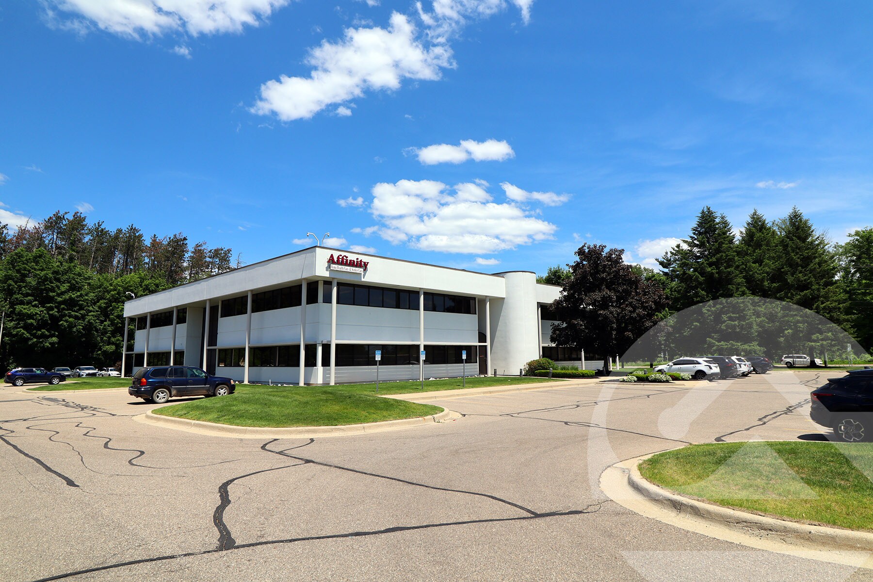 2655 E Oakley Park Rd, Commerce Township, MI à vendre Photo de l’immeuble– Image 1 sur 10