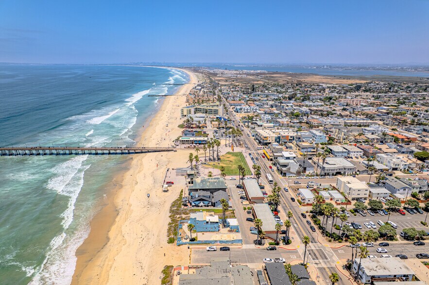997 Ocean Ln, Imperial Beach, CA à vendre - Photo de l’immeuble – Image 3 sur 22