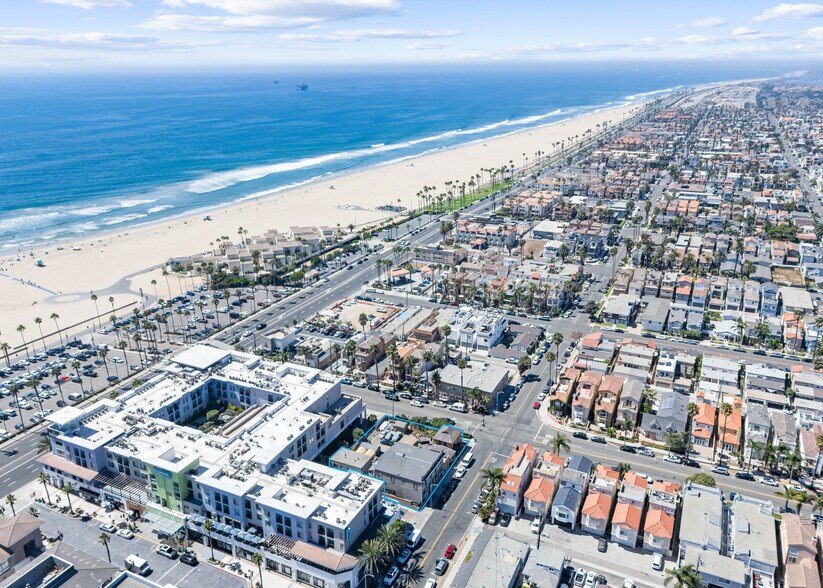 517 Walnut Ave, Huntington Beach, CA à vendre - Photo de l’immeuble – Image 2 sur 2