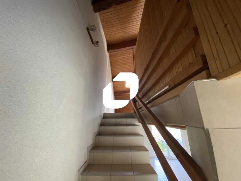 Local commercial dans Bordeaux à louer - Photo de l’immeuble – Image 3 sur 12