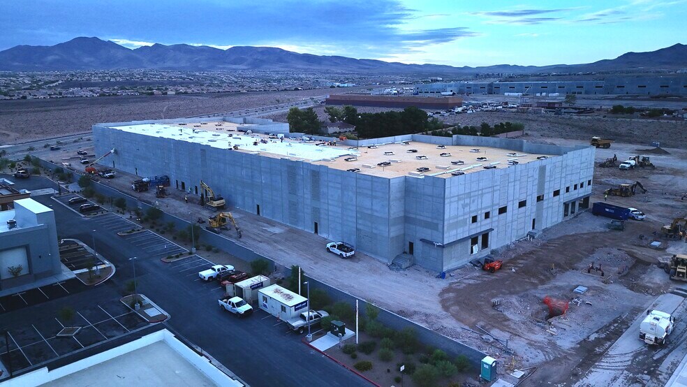 12550 Paradise Rd, Henderson, NV à vendre - Photo de l’immeuble – Image 2 sur 4