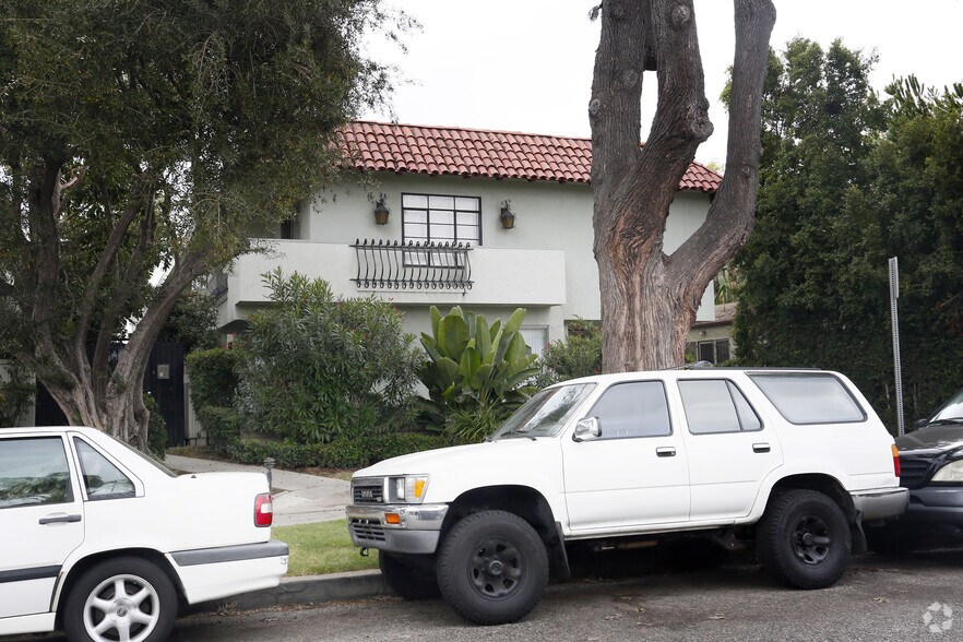 3344 Mentone Ave, Los Angeles, CA à vendre - Photo de l’immeuble – Image 2 sur 9