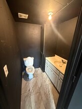 2345 Dalworth St, Grand Prairie, TX à louer Photo intérieure– Image 2 sur 3