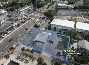 300 SW Federal Hwy, Stuart, FL à vendre Photo de l’immeuble– Image 2 sur 25