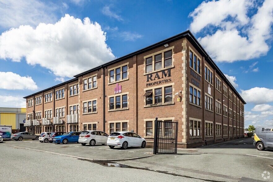 Dallam Ln, Warrington à louer - Photo de l’immeuble – Image 1 sur 3