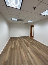 16200 Ventura Blvd, Encino, CA à louer Photo intérieure– Image 1 sur 5
