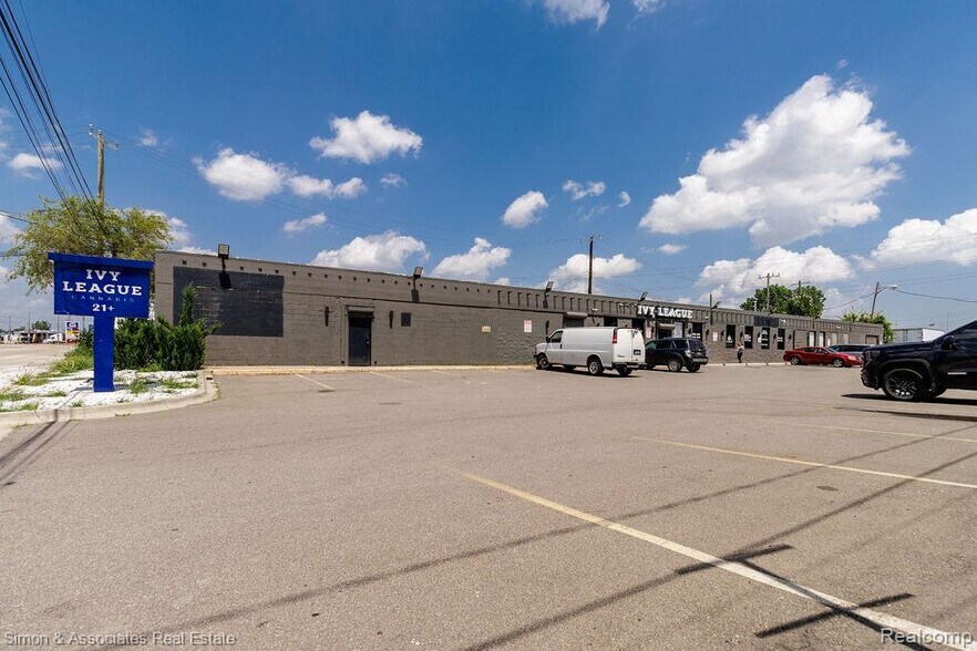 465-471 S Schaefer Hwy, Detroit, MI à vendre - Photo de l’immeuble – Image 1 sur 11