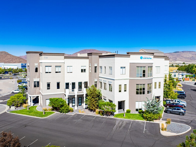 730 Sandhill Rd, Reno, NV à louer - Photo de l’immeuble – Image 2 sur 15