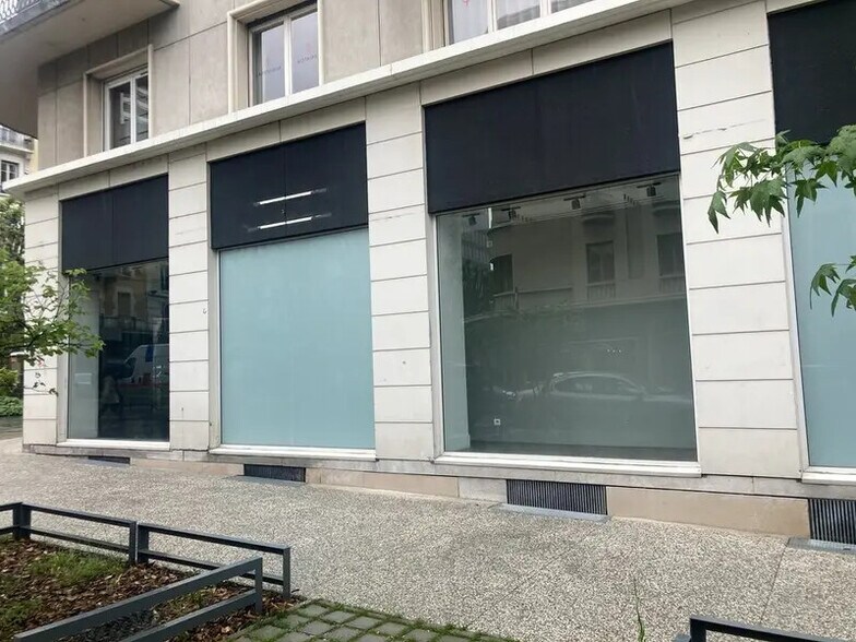 Local commercial dans Chambéry à louer - Photo de l’immeuble – Image 3 sur 3