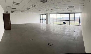 Bureau dans San Fernando de Henares, Madrid à louer Photo intérieure– Image 2 sur 10