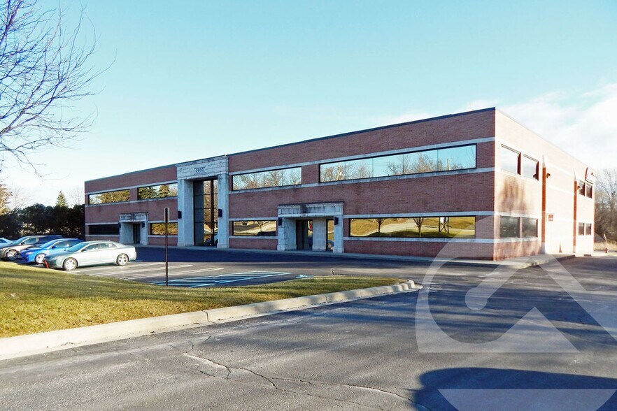 2600 Auburn Rd, Auburn Hills, MI à vendre - Photo de l’immeuble – Image 2 sur 4