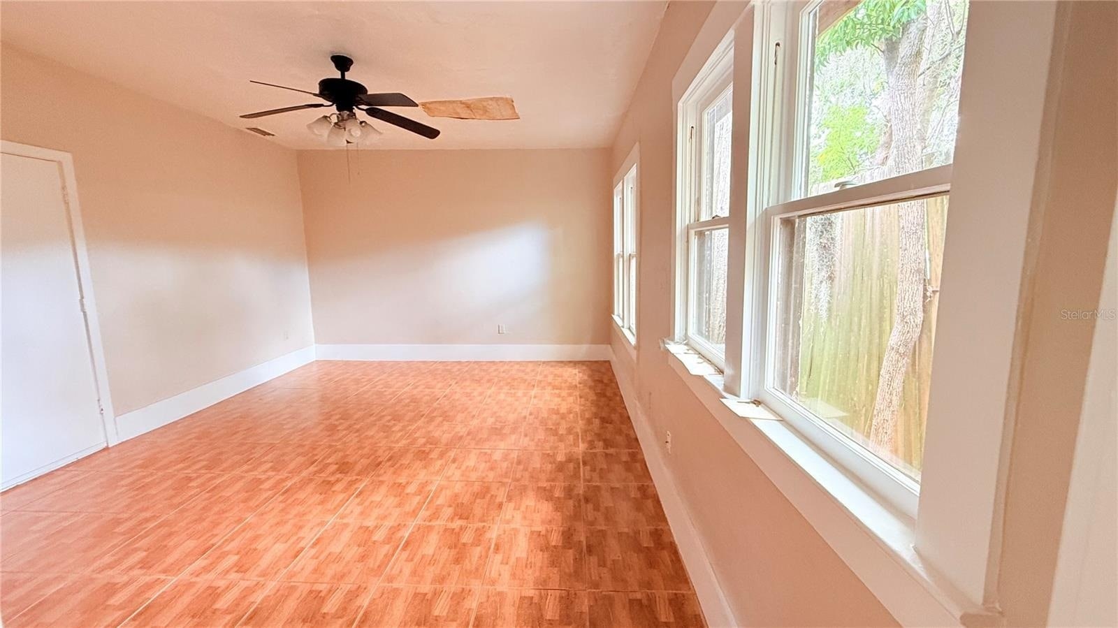 808 NW 23rd Ave, Gainesville, FL à louer Photo intérieure– Image 1 sur 1
