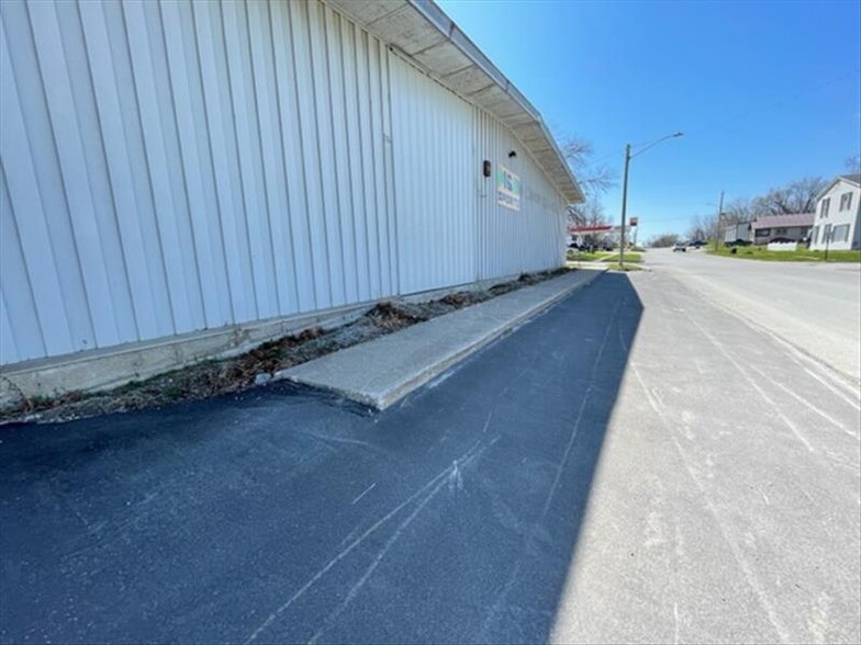 204 W Bourke, Macon, MO à vendre - Photo de l’immeuble – Image 2 sur 15