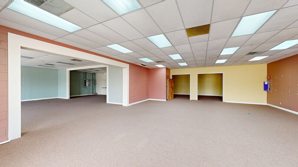 5946-5992 W Jefferson Blvd, Fort Wayne, IN à vendre - Numérisation 3D Matterport – Image 3 sur 35