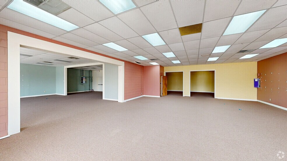 5946-5992 W Jefferson Blvd, Fort Wayne, IN à vendre - Numérisation 3D Matterport – Image 3 sur 35