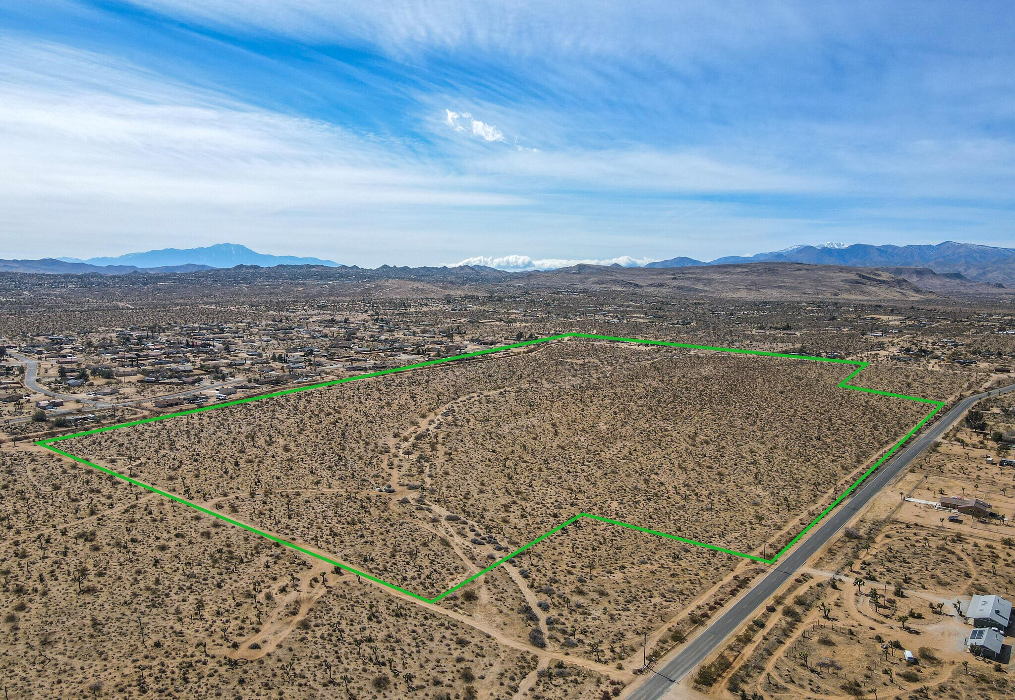 0 Aberdeen Dr, Yucca Valley, CA à vendre Aérien– Image 1 sur 31