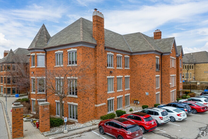 4259-4261 Sherwoodtowne Blvd, Mississauga, ON à louer - Photo de l’immeuble – Image 2 sur 5