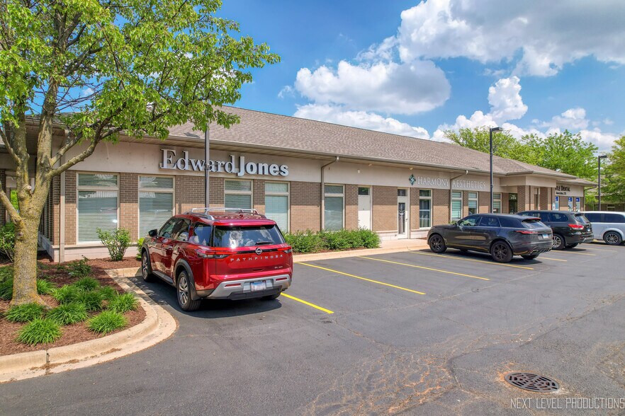 608 E Veterans Pky, Yorkville, IL à vendre - Photo de l’immeuble – Image 3 sur 21