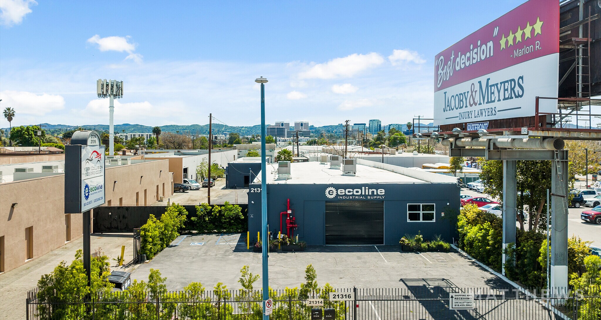 21314-21316 Sherman Way, Canoga Park, CA à louer Photo principale– Image 1 sur 17