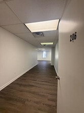 835 Louisa St, Lansing, MI à louer Photo intérieure– Image 1 sur 5