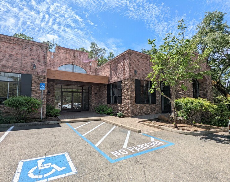 4110 Business Dr, Shingle Springs, CA à louer - Photo de l’immeuble – Image 2 sur 11