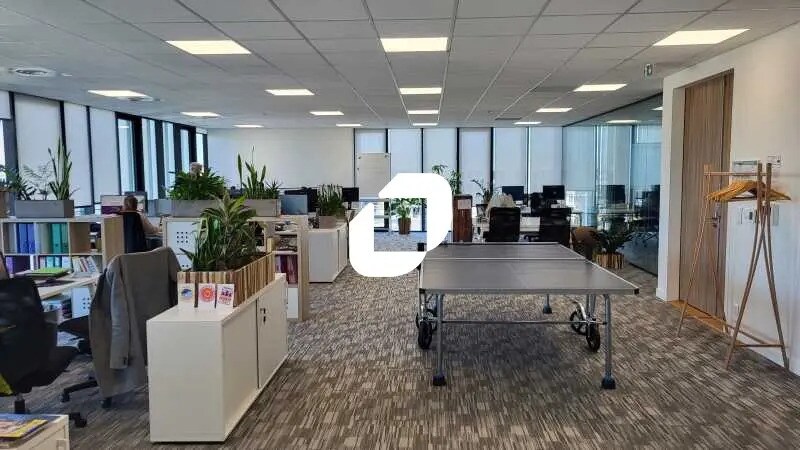 Bureau dans Mérignac à louer - Photo de l’immeuble – Image 2 sur 12