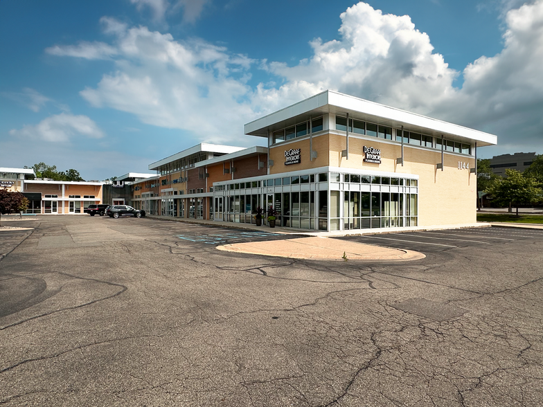 1144 E Paris Ave SE, Grand Rapids, MI à louer - Photo de l’immeuble – Image 2 sur 2